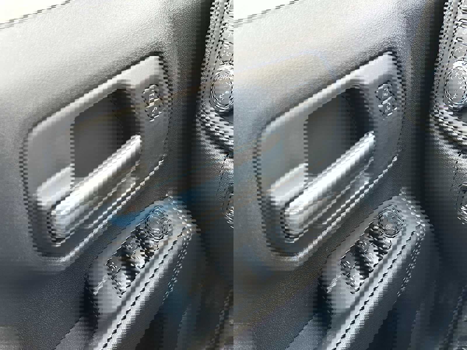 New 2026 GMC Sierra 2500 Pro w/ 1SA Pro Safety Plus Package image 30