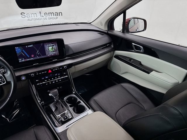 Used 2022 Kia Carnival EX image 23