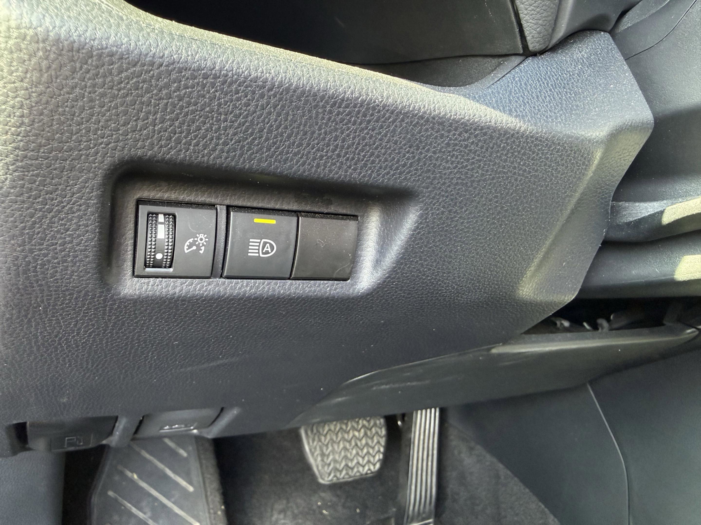 Used 2024 Toyota RAV4 XLE image 25