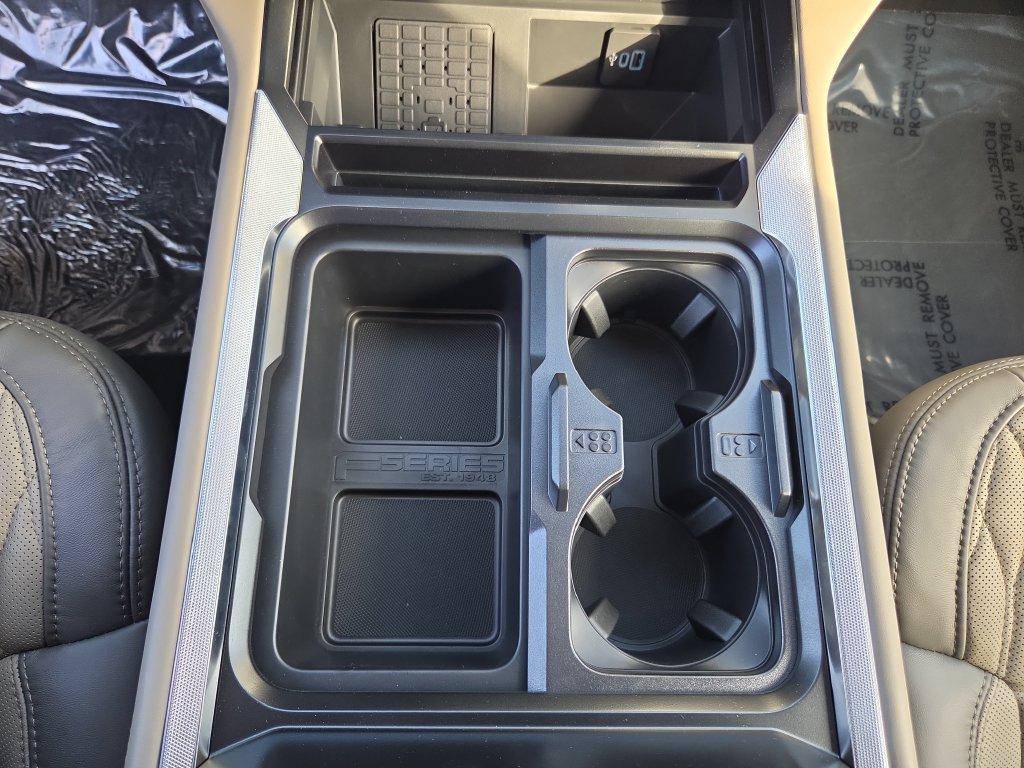 New 2027 Ford F250 Platinum w/ Platinum Plus Package AWD/4WD image 49