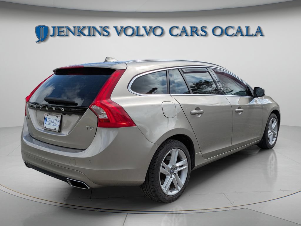Used 2015 Volvo V60 T5 Premier Plus FWD image 3