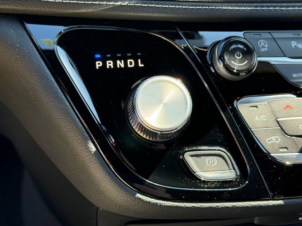 New 2026 Chrysler Pacifica Select FWD image 21