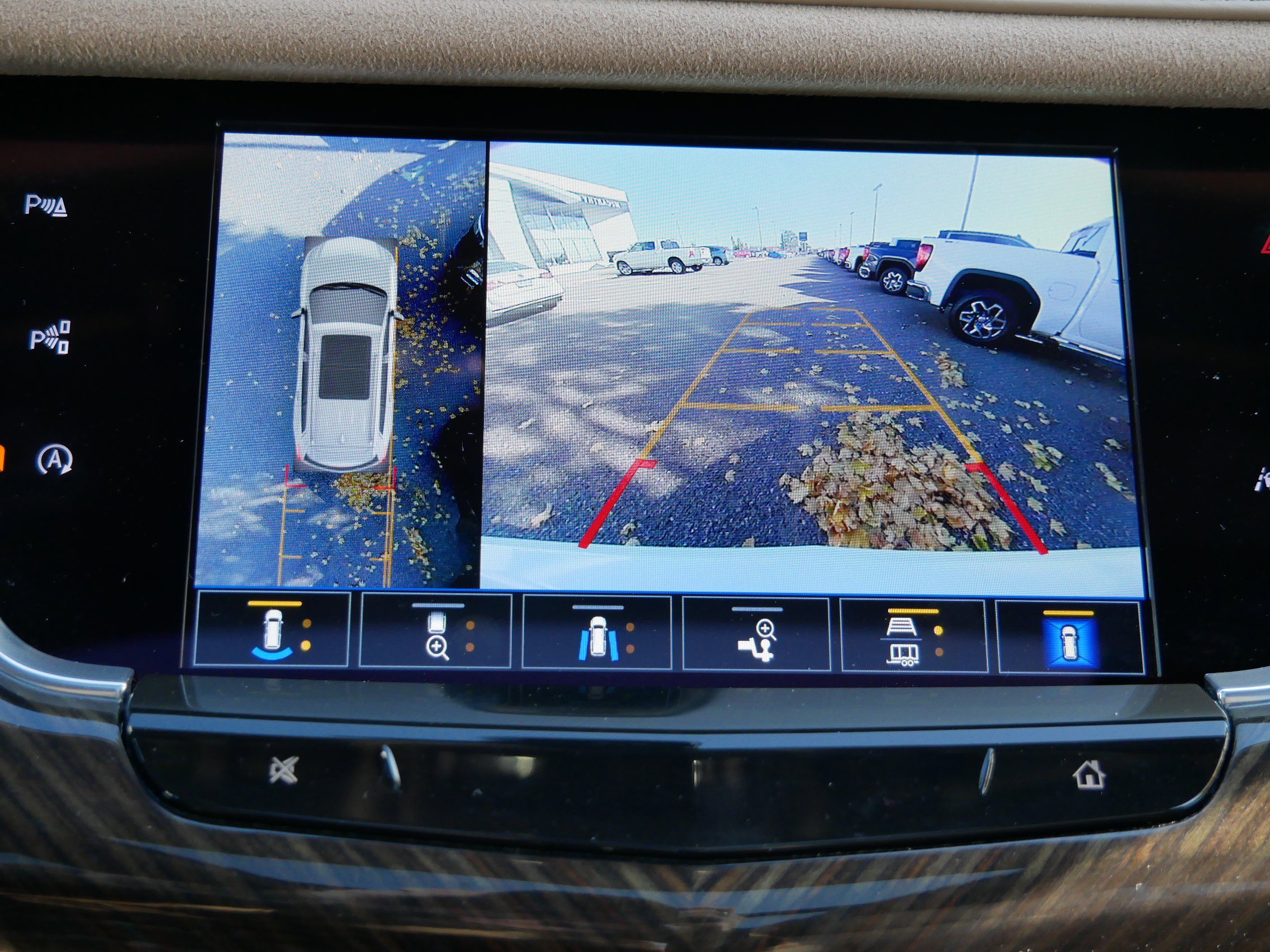 Used 2024 Cadillac XT6 Sport w/ Platinum Package image 19