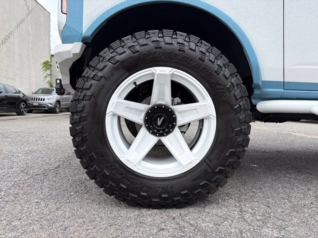 Used 2025 Ford Bronco 4-Door AWD/4WD image 16