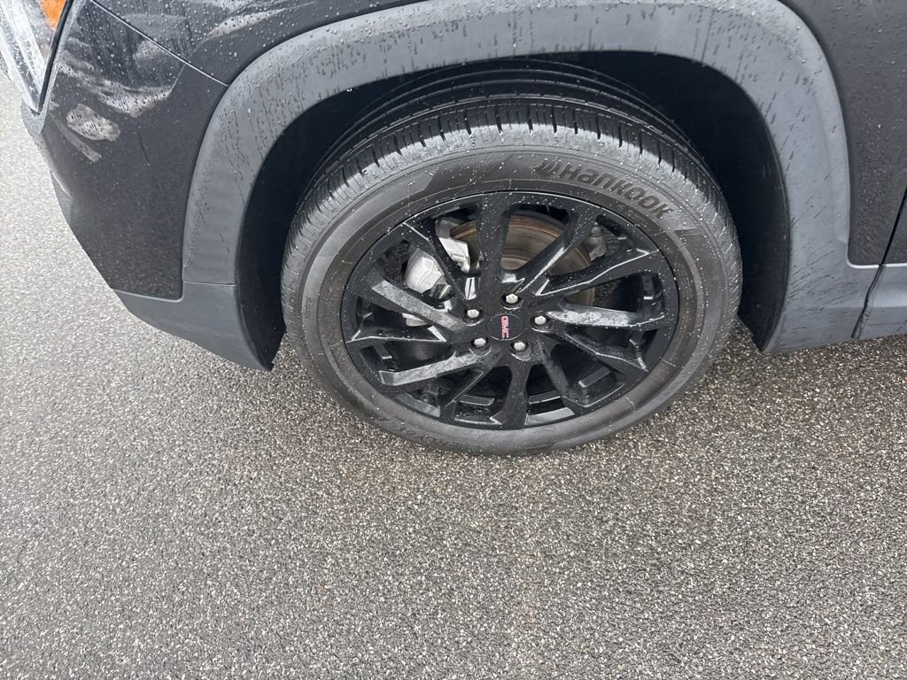 Used 2023 GMC Terrain SLT w/ Infotainment Package II image 10