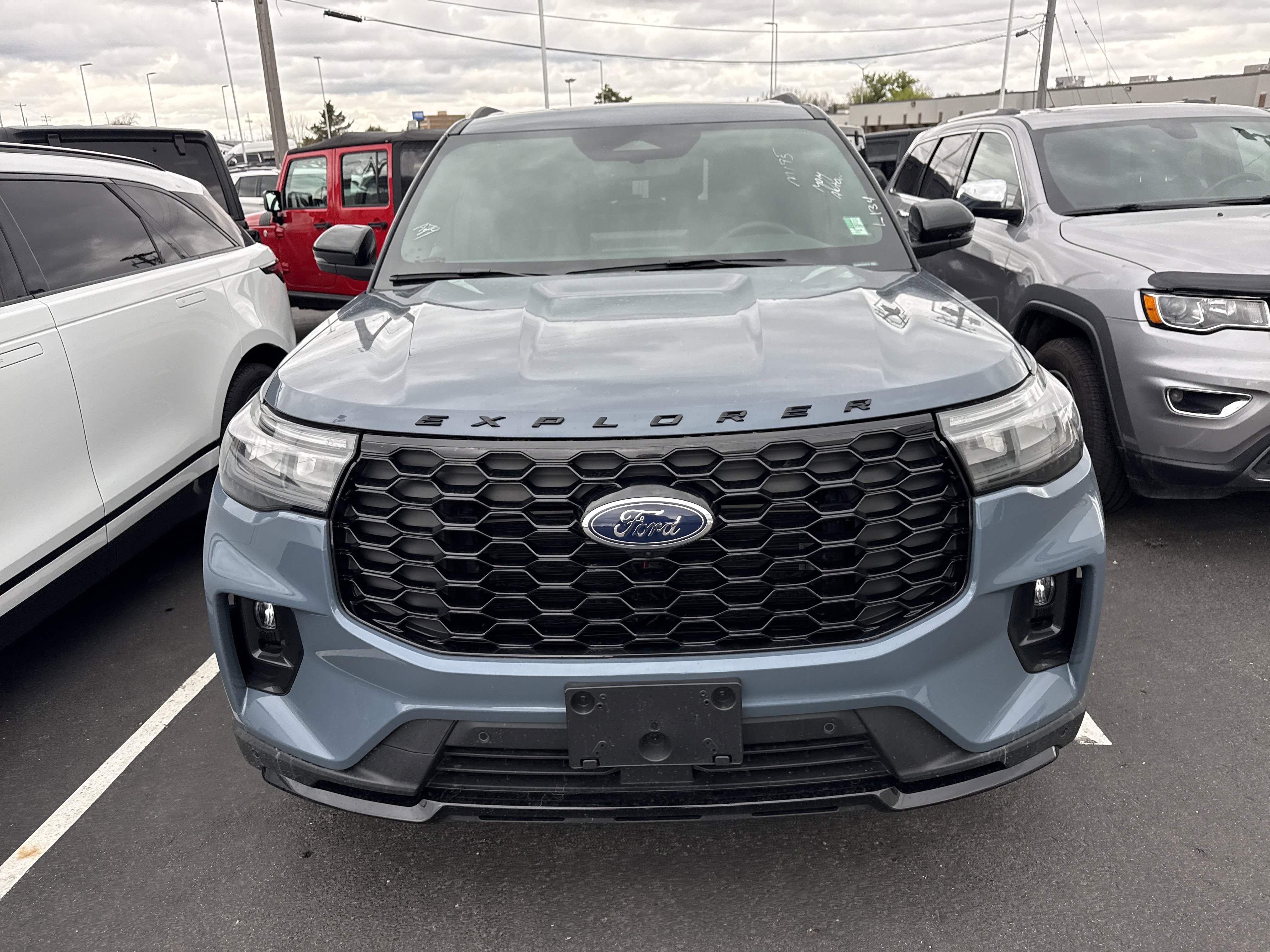 Used 2026 Ford Explorer ST-Line w/ ST-Line Street Pack AWD/4WD image 6