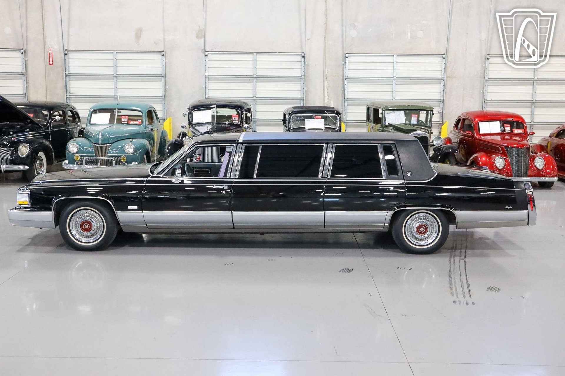 Used 1992 Cadillac Brougham image 16