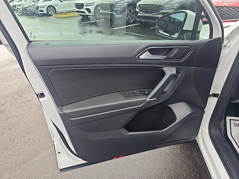 Used 2018 Volkswagen Tiguan SE image 10