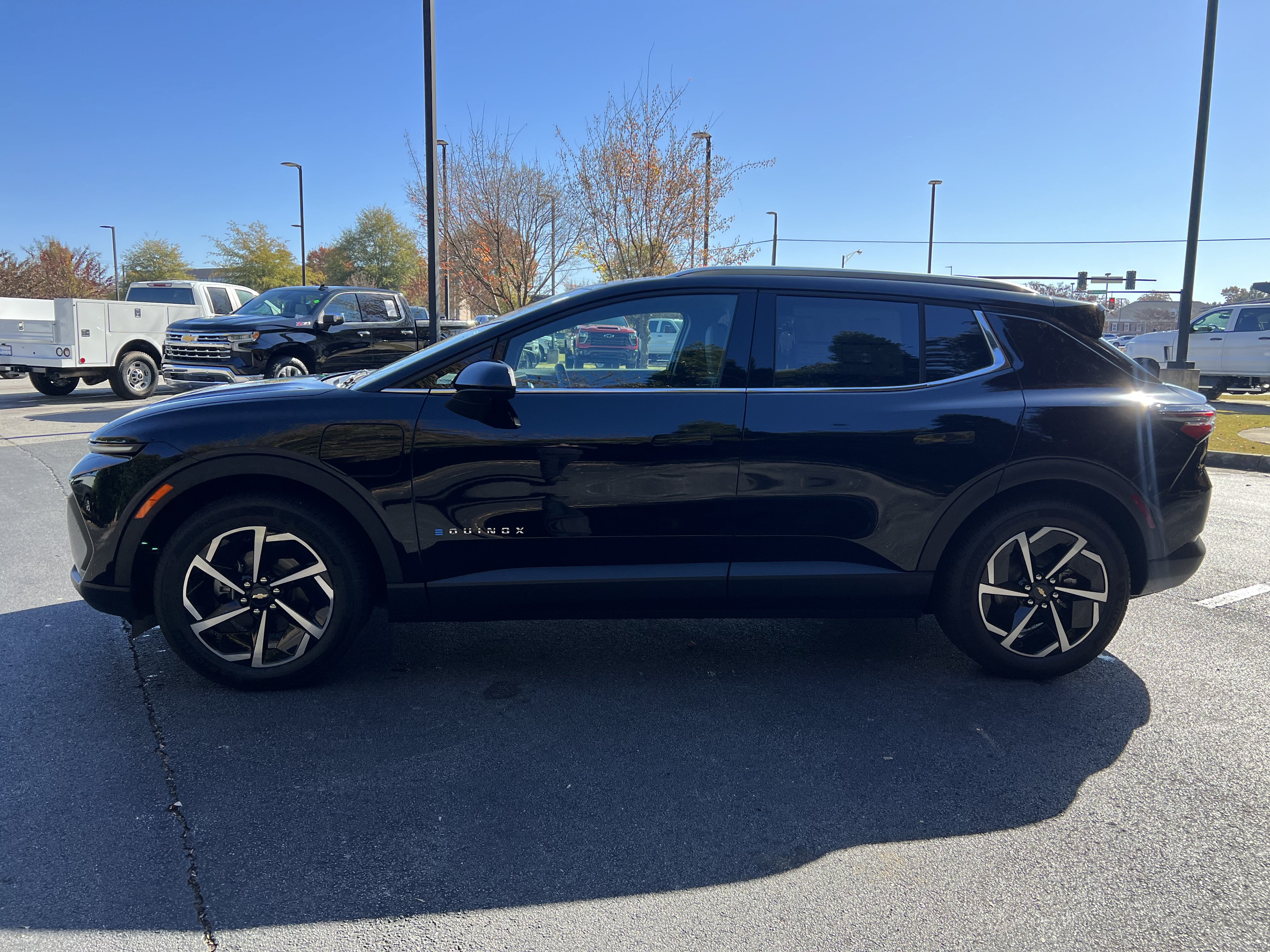 New 2026 Chevrolet Equinox EV LT AWD/4WD image 7