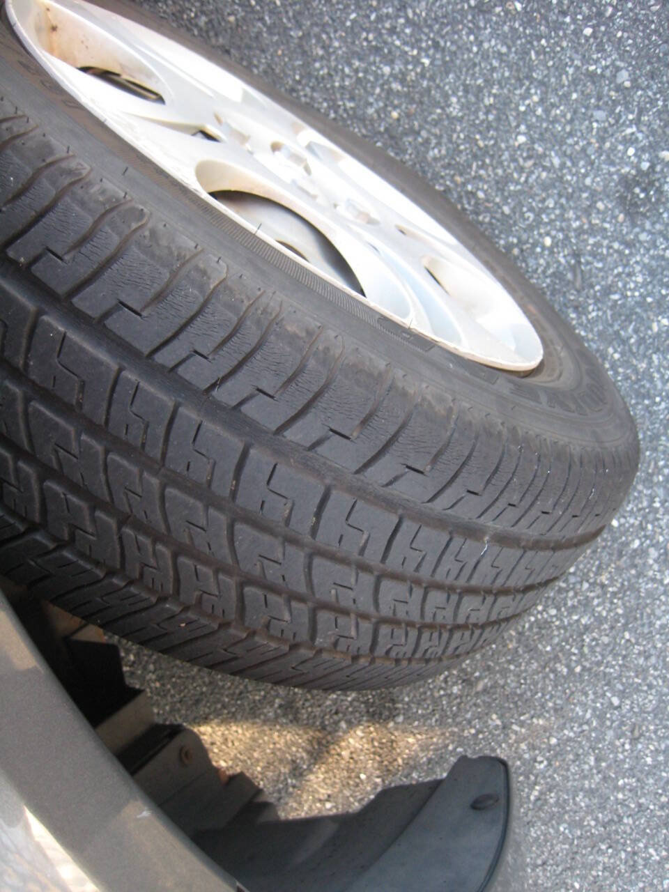 Used 2005 Saturn ION Level 2 w/ Power Pkg FWD image 22