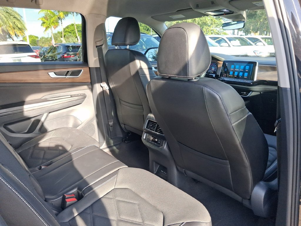 Used 2024 Volkswagen Atlas SE FWD image 24