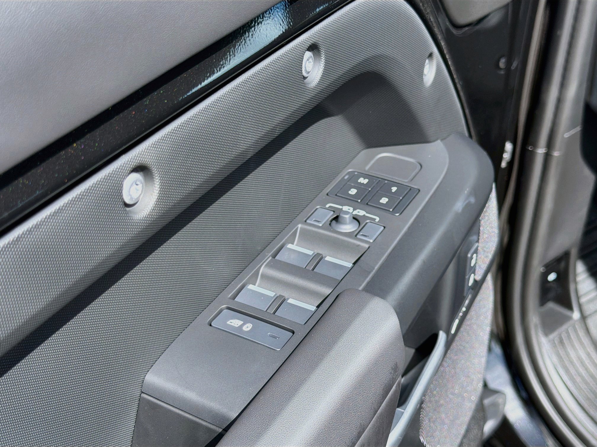 New 2026 Land Rover Defender 110 S AWD/4WD image 22