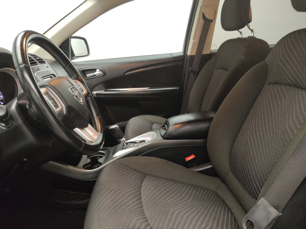 Used 2020 Dodge Journey SE w/ SE Popular Equipment Group image 17