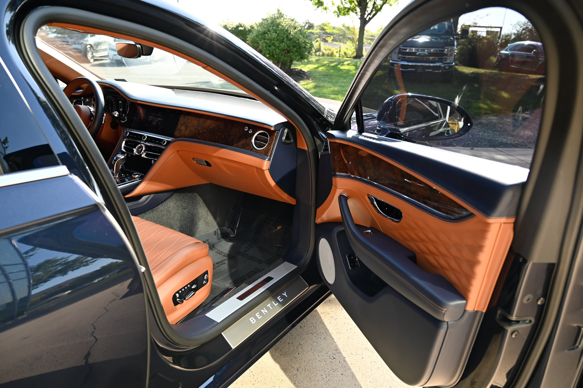 Used 2022 Bentley Flying Spur V8 AWD/4WD image 58