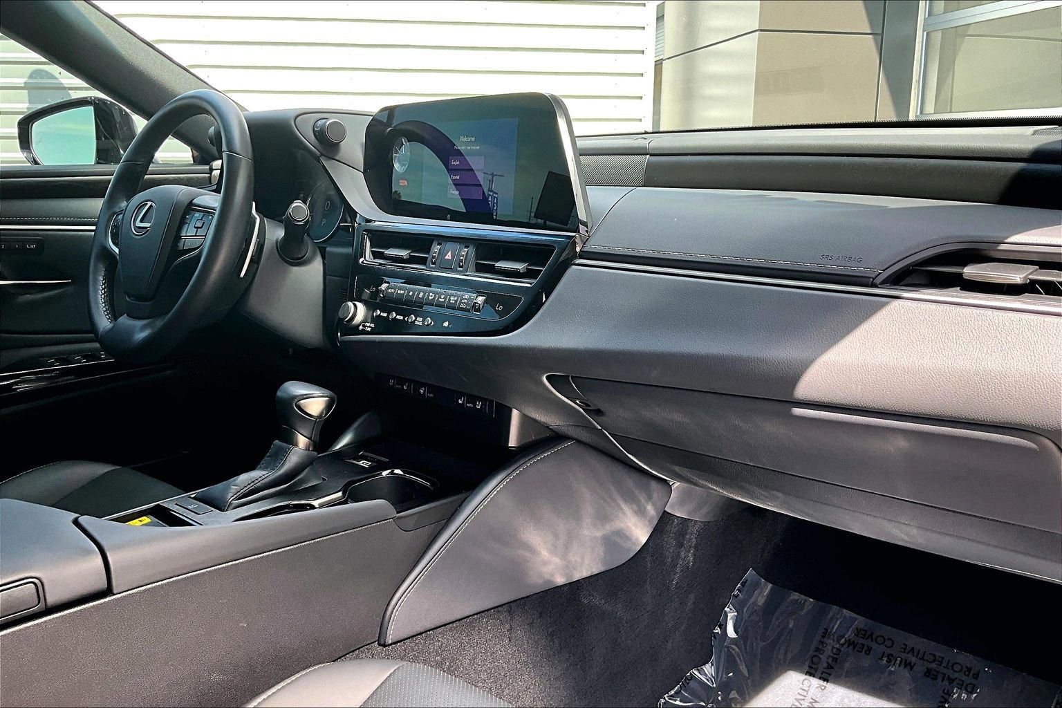 Used 2024 Lexus ES 350 350 w/ Premium Package image 16