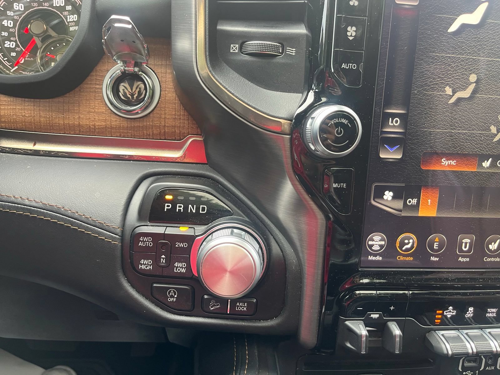 Used 2019 RAM 1500 Limited AWD/4WD image 14
