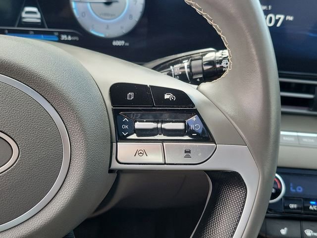 Certified 2025 Hyundai Elantra SEL image 8