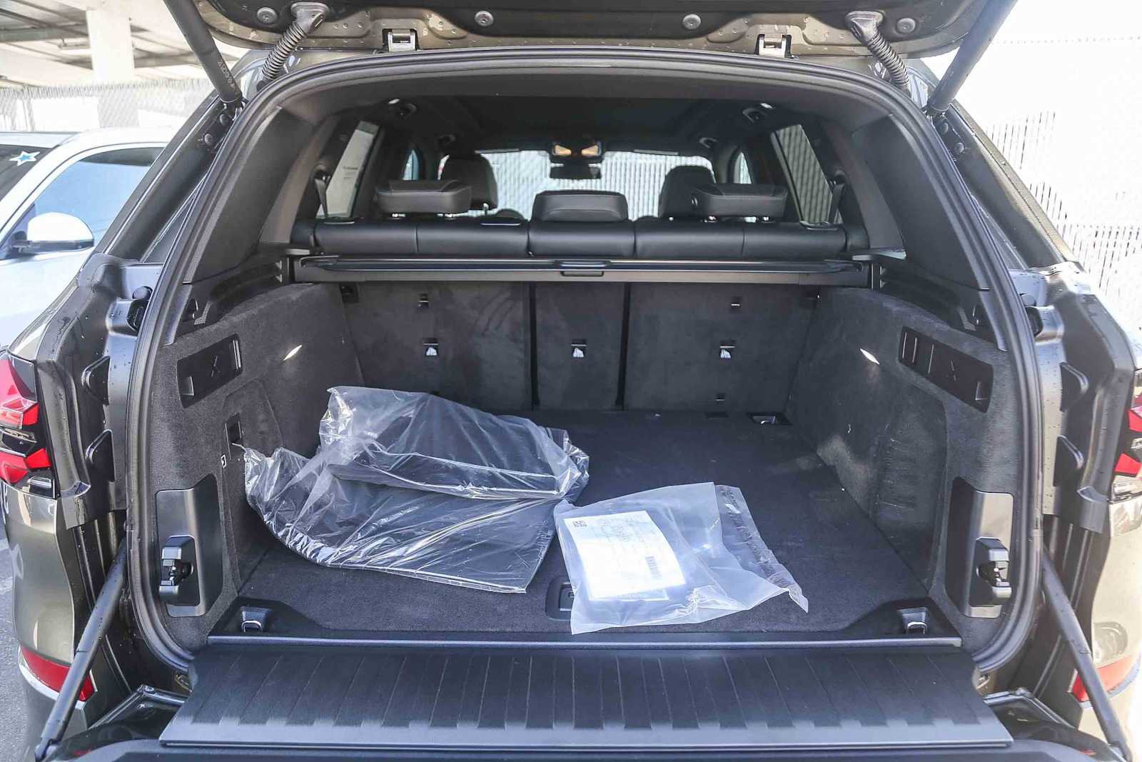 New 2026 BMW X5 xDrive40i w/ M Sport Package image 22