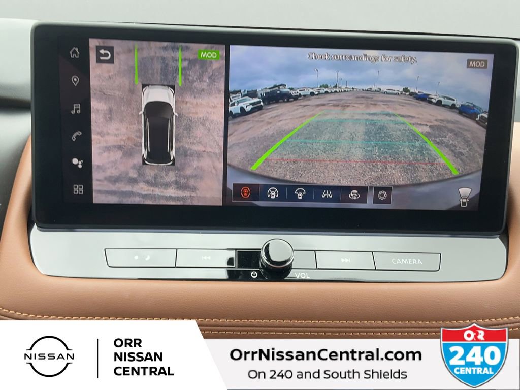 Used 2025 Nissan Rogue Platinum w/ Tech Package image 23