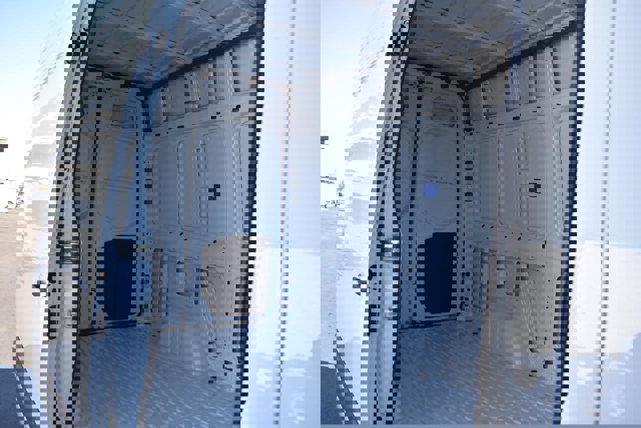 New 2025 Mercedes-Benz Sprinter 2500 image 9