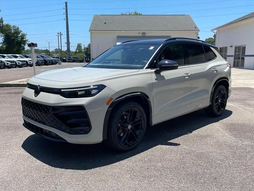New 2026 Volkswagen Tiguan SE R-Line FWD image 22