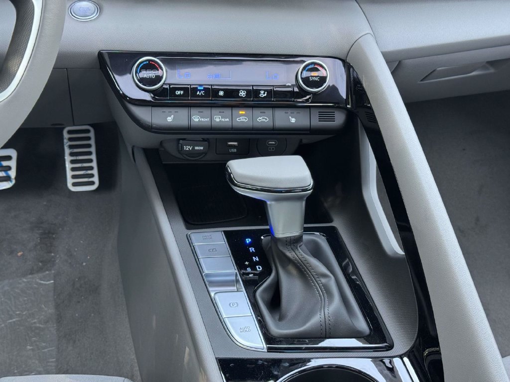New 2026 Hyundai Elantra SEL Sport Premium FWD image 22