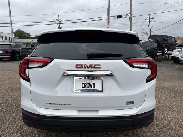 Used 2022 GMC Terrain SLE image 8