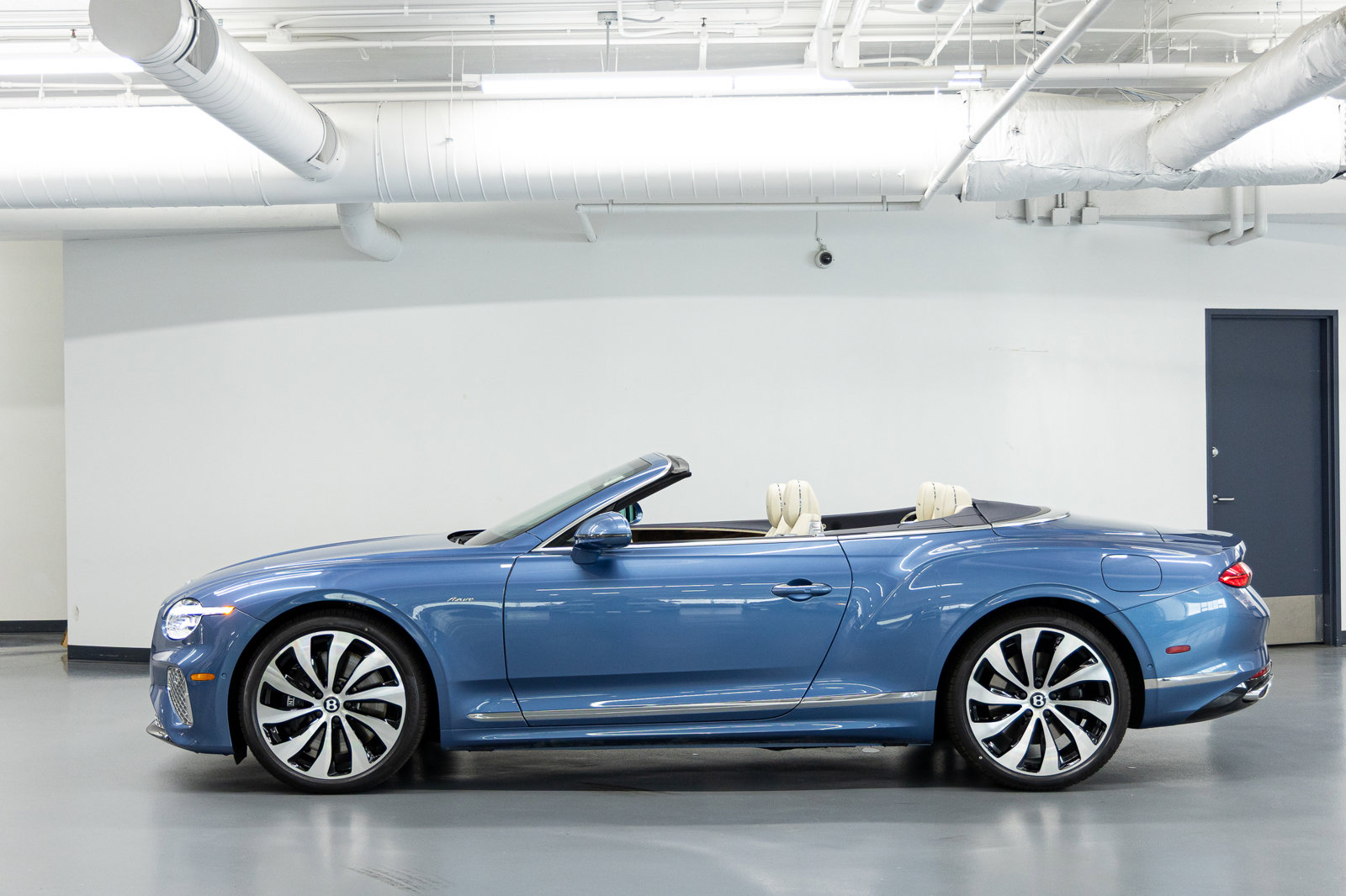 New 2026 Bentley Continental GT Azure AWD/4WD image 2