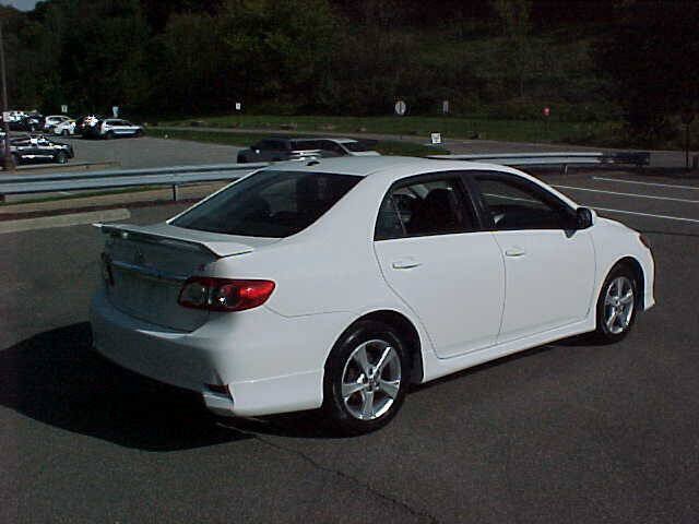 Used 2012 Toyota Corolla S FWD image 38