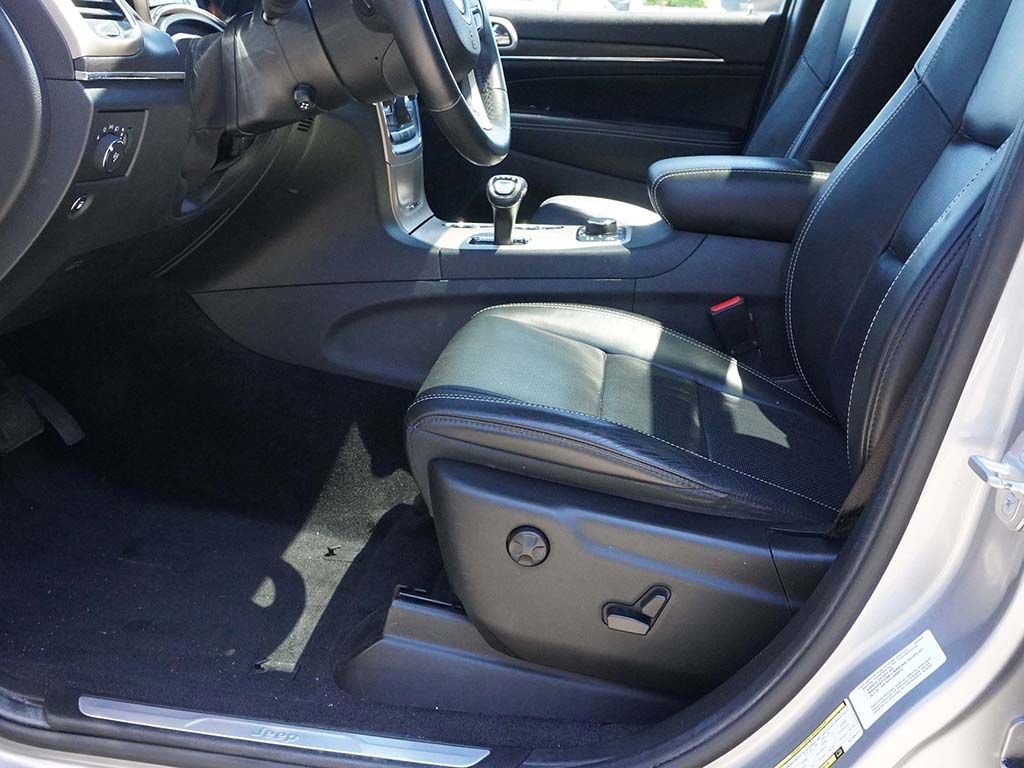 Used 2014 Jeep Grand Cherokee Limited AWD/4WD image 26