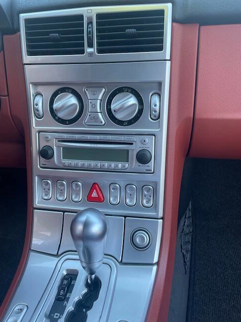 Used 2005 Chrysler Crossfire Limited image 7