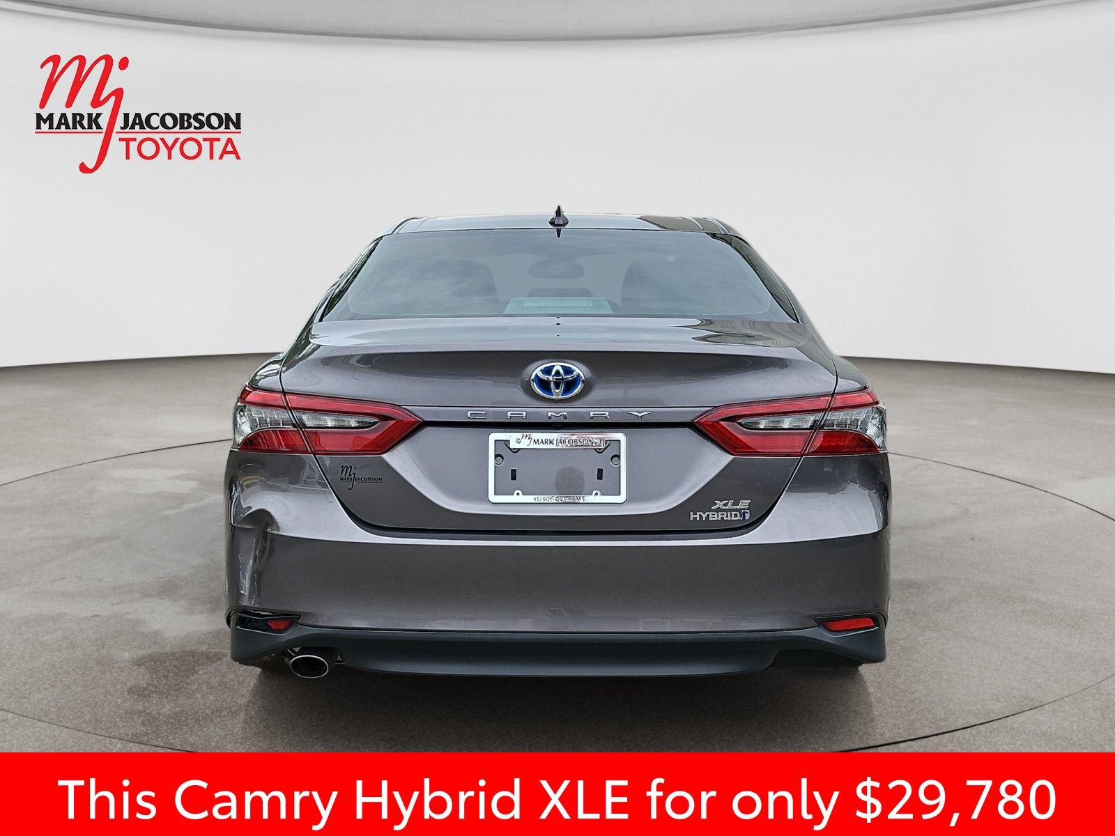 Used 2023 Toyota Camry XLE FWD image 11