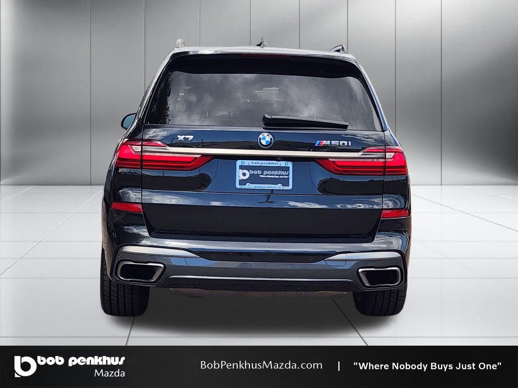 Used 2021 BMW X7 M50i w/ Dynamic Handling Package AWD/4WD image 26