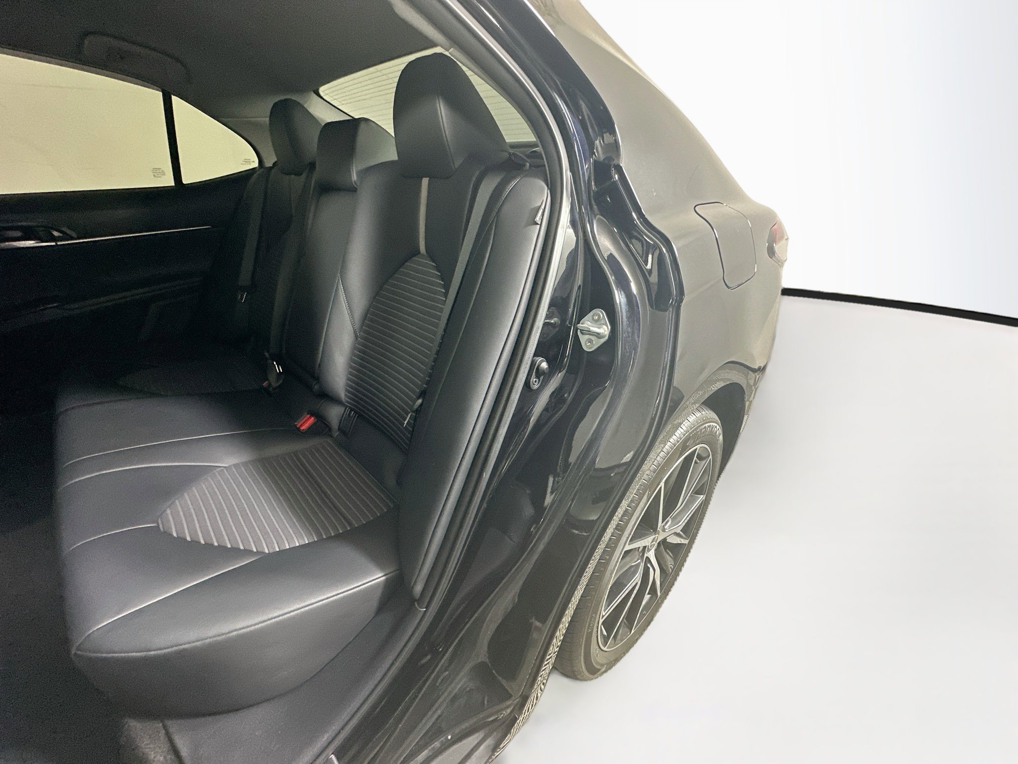 Certified 2023 Toyota Camry SE FWD image 25