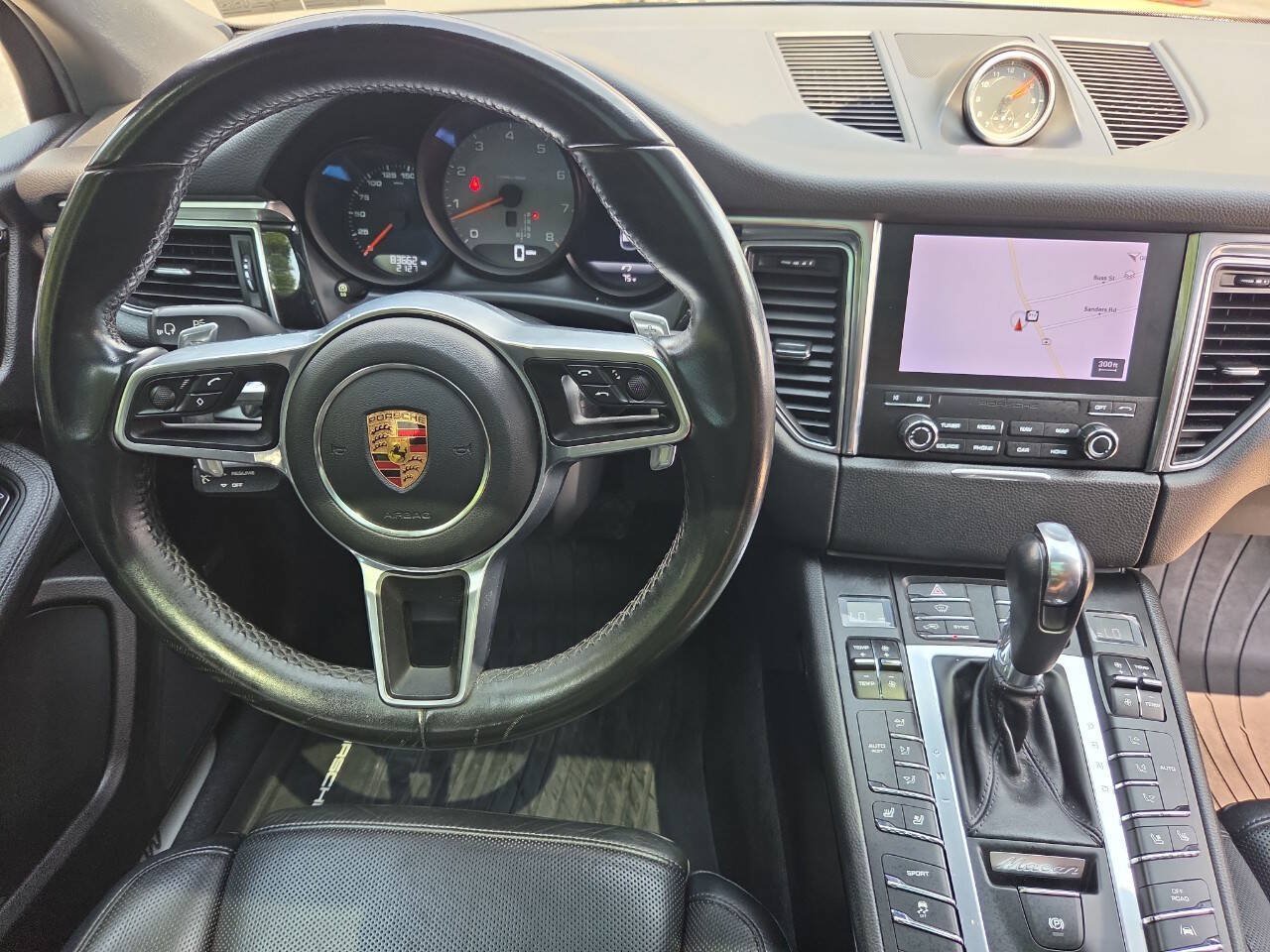 Used 2018 Porsche Macan S AWD/4WD image 40