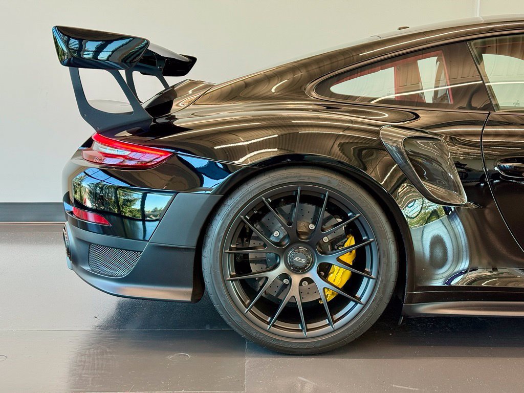 Used 2018 Porsche 911 GT2 RS RWD image 5