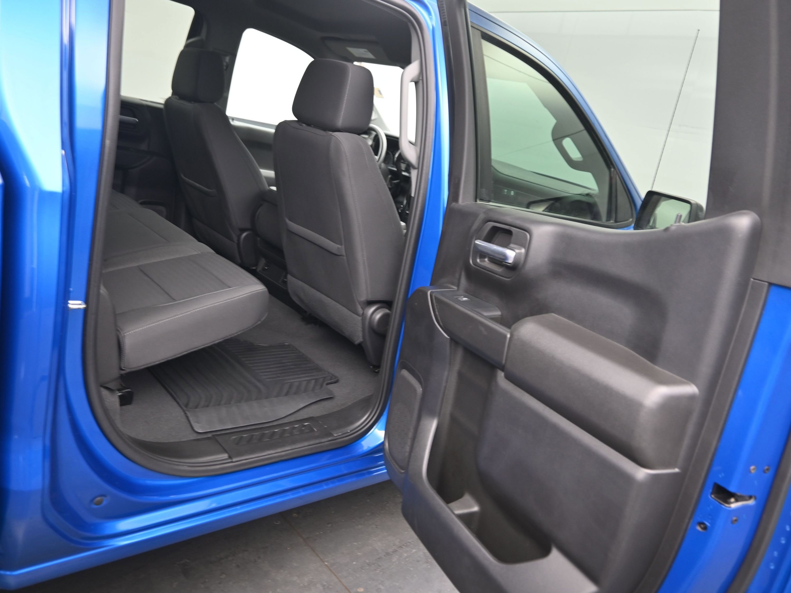 Used 2023 Chevrolet Silverado 1500 Custom image 12