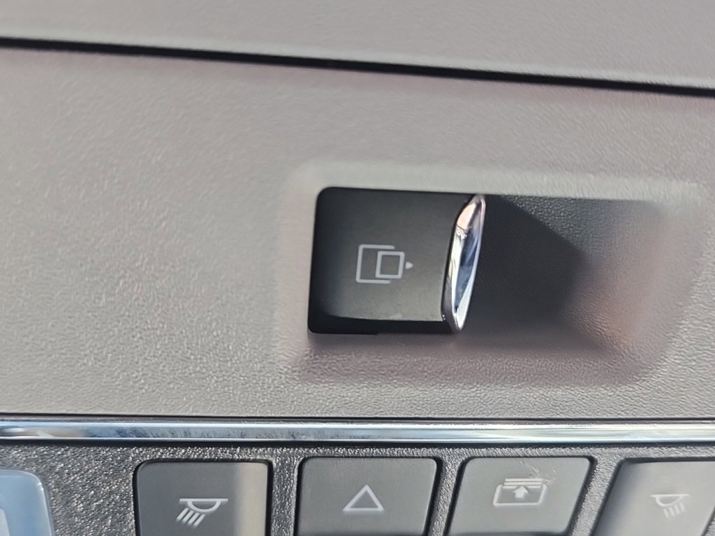 Used 2022 Ford F150 Limited image 36