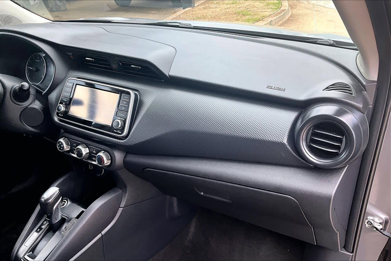 Used 2023 Nissan Kicks S FWD image 17