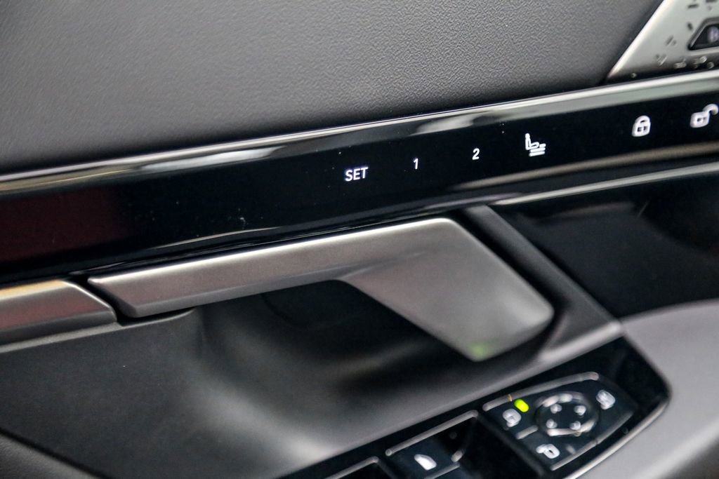 New 2026 BMW 530i xDrive w/ M Sport Package image 19