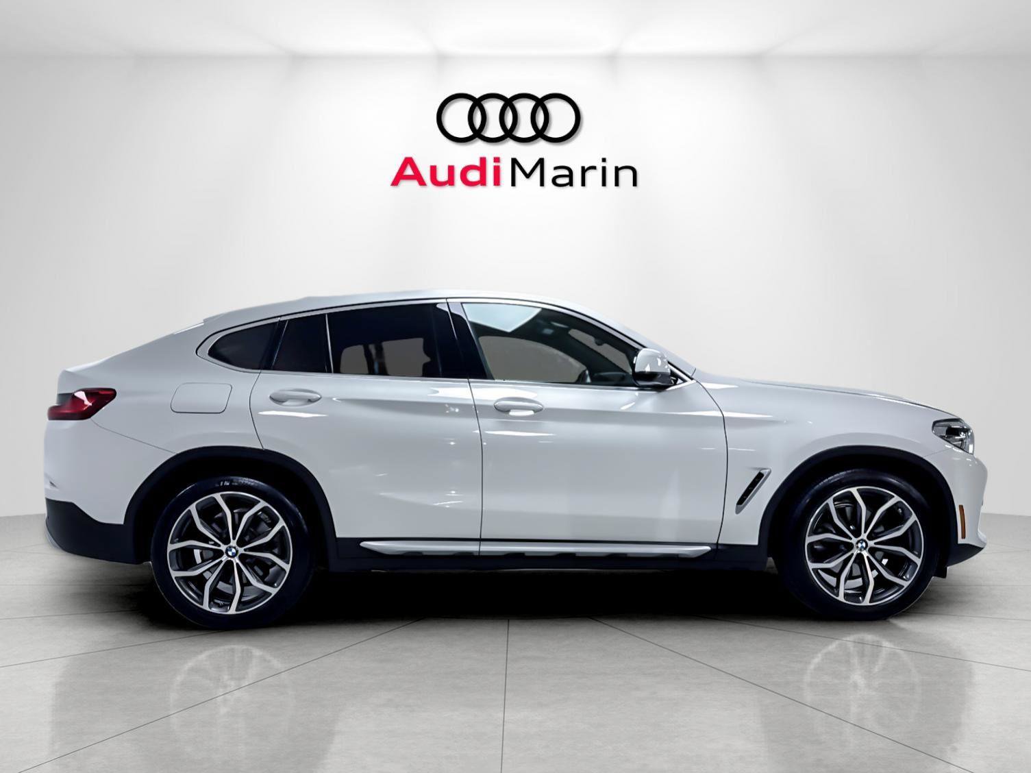 Used 2021 BMW X4 xDrive30i AWD/4WD image 6
