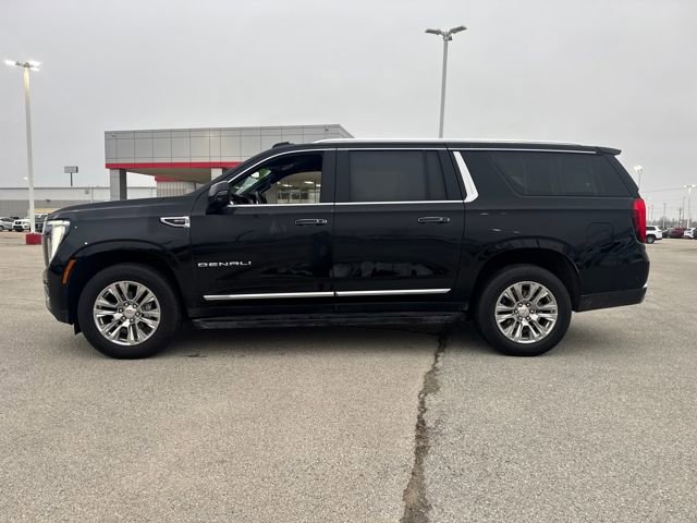 Used 2025 GMC Yukon XL Denali image 3