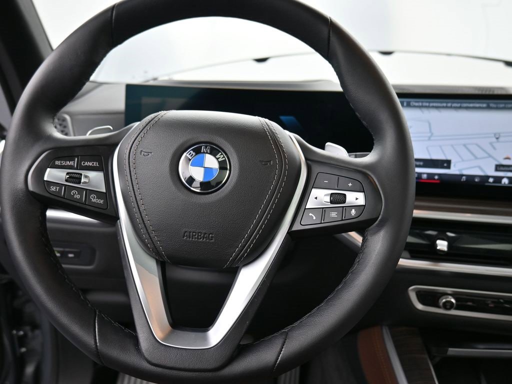 Used 2024 BMW X5 xDrive40i w/ Premium Package image 12