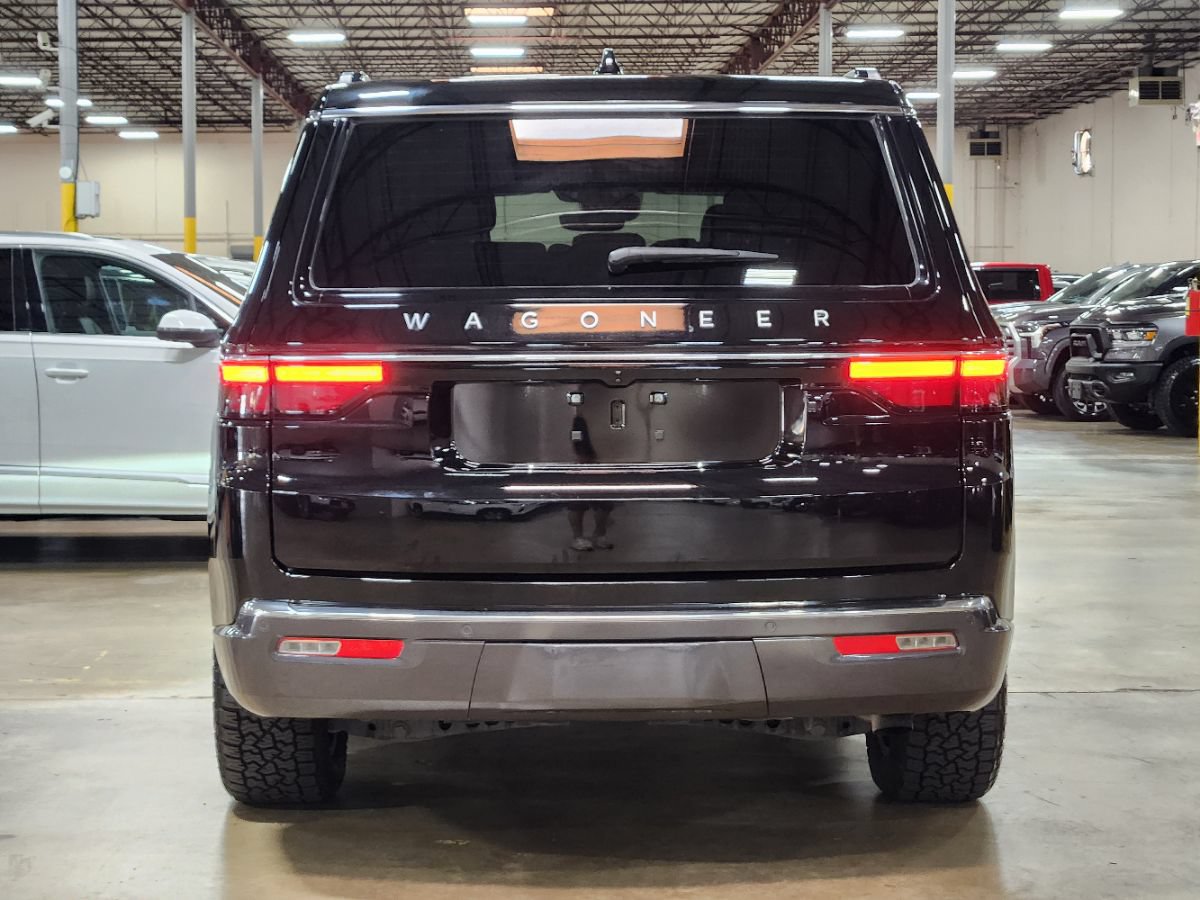 Used 2022 Jeep Wagoneer Series III w/ Flexible Seating Group AWD/4WD image 8