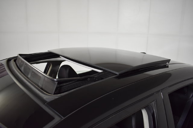 Used 2019 Nissan Maxima Platinum w/ Illumination Package FWD image 40