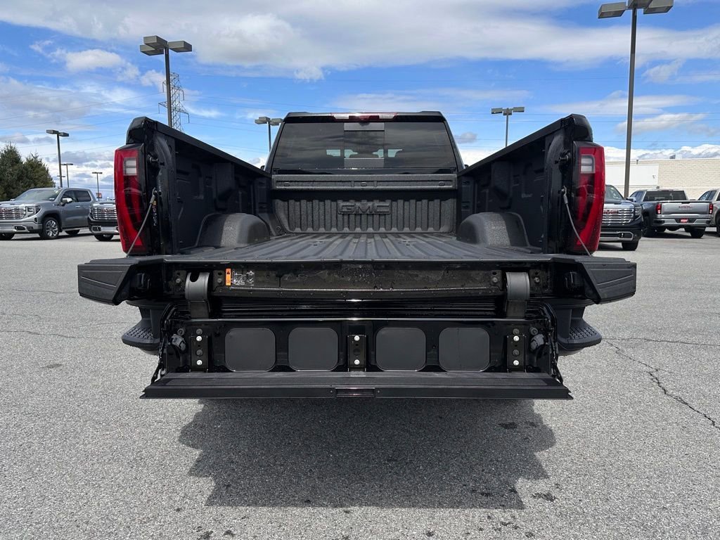 New 2026 GMC Sierra 3500 Denali w/ Denali Reserve Package AWD/4WD image 39