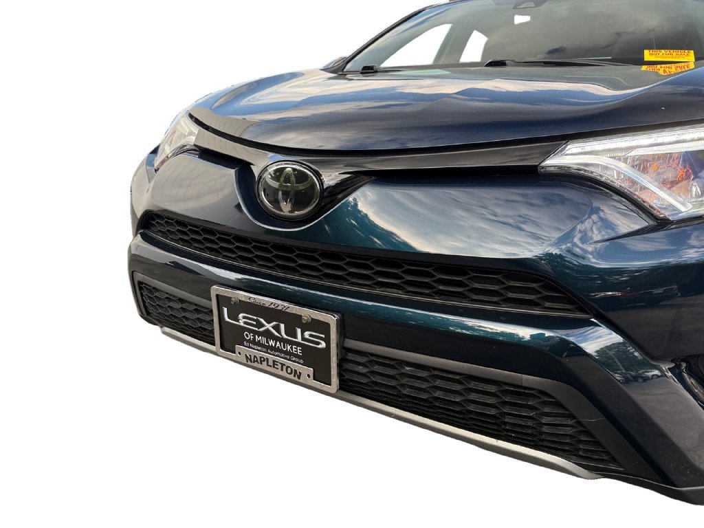Used 2018 Toyota RAV4 SE w/ Power Extra Value Package AWD/4WD image 32