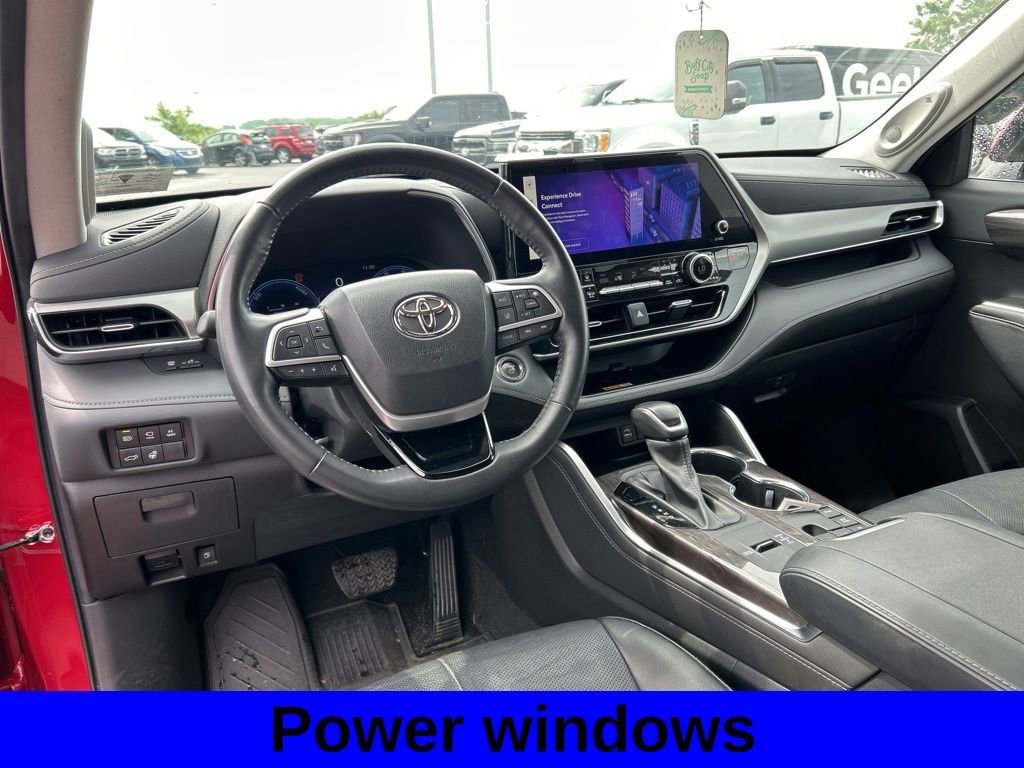 Used 2023 Toyota Highlander Platinum AWD/4WD image 11