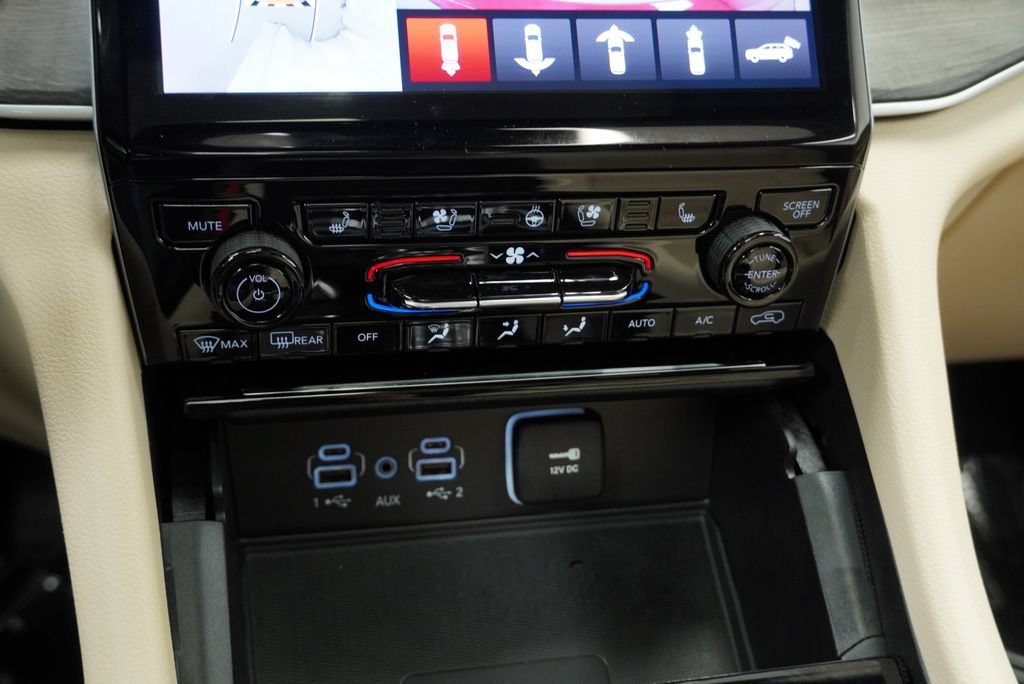 Certified 2025 Jeep Grand Cherokee Limited 4xe w/ Luxury Tech Group II AWD/4WD image 38