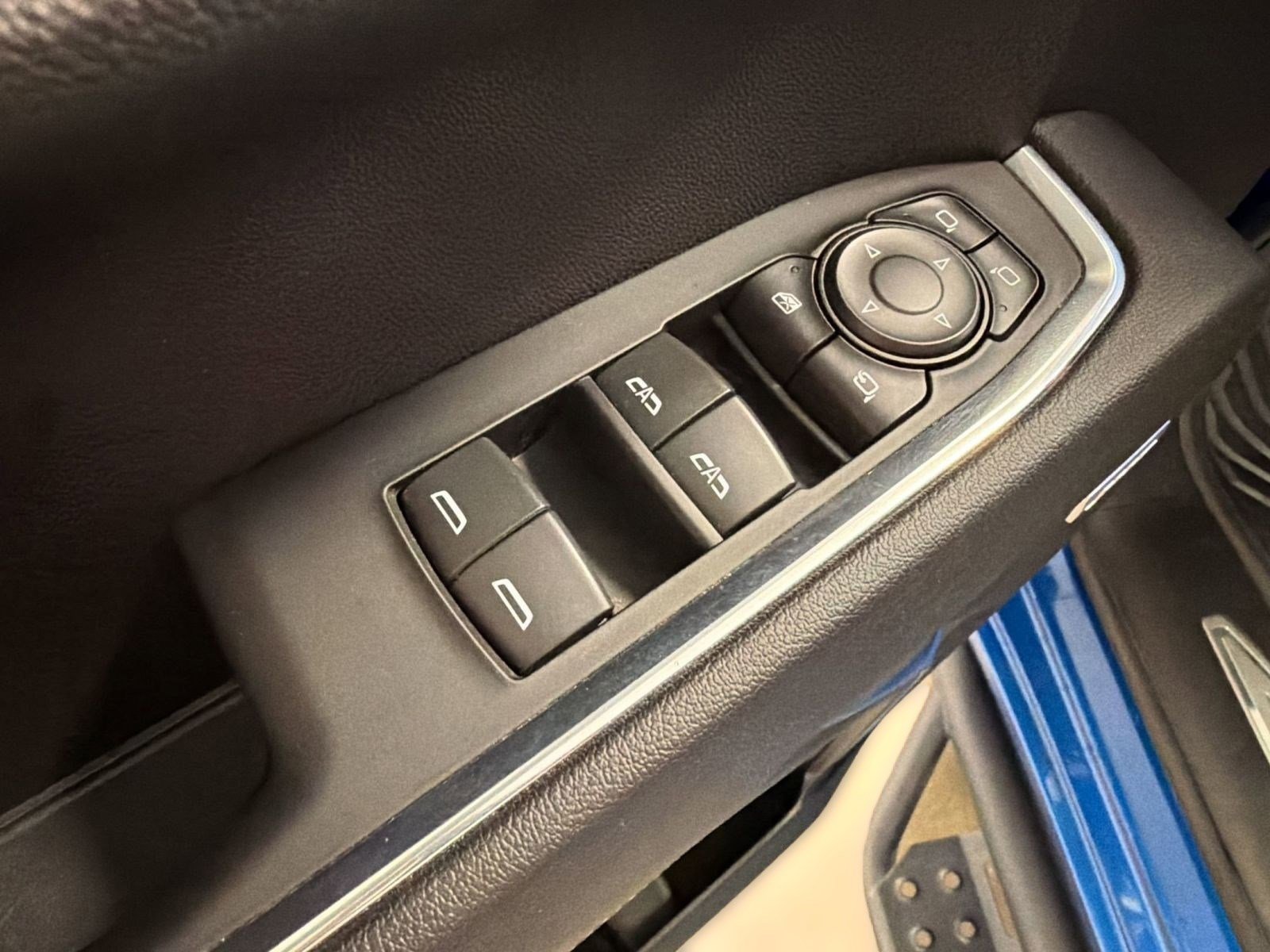 Used 2022 Chevrolet Silverado 1500 LTZ image 12